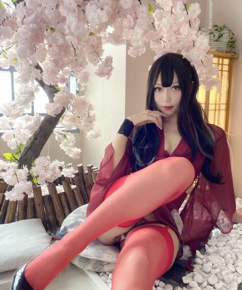 美女h在线观看_720免费观看电视剧