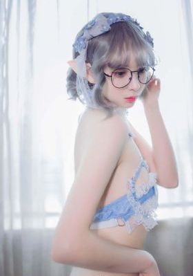 韩国电影年轻的小姨_DVD国语在线观看