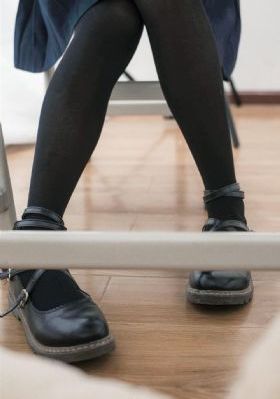 天降女子从2楼掉下了策驰樱花_1080手机免费观看完整